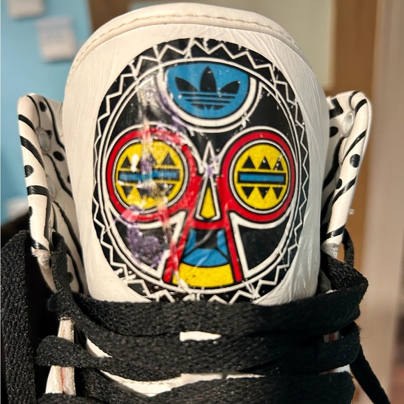Adidas x JEREMY SCOTT AFRICA Shoes
“VERY RARE” - Picture 5 of 5